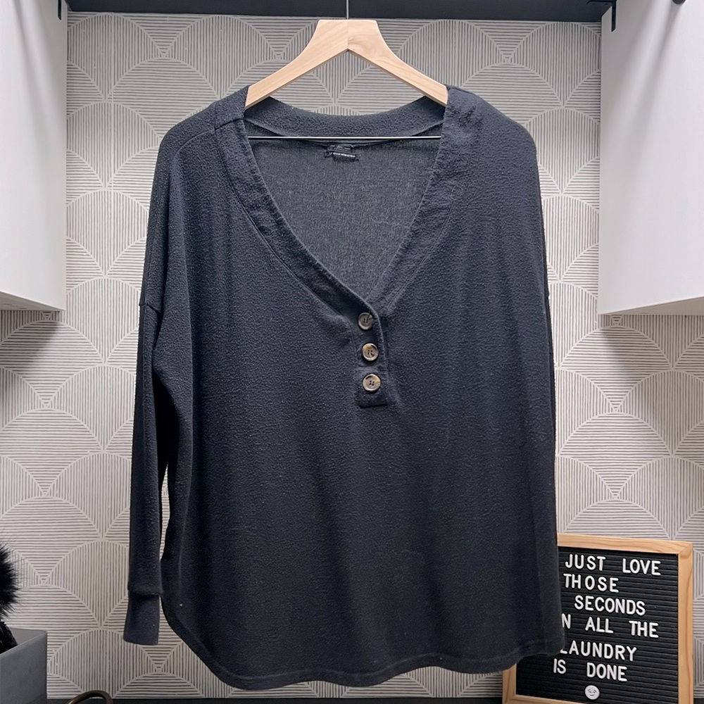 Out from under, urban outfitters oversize top size small